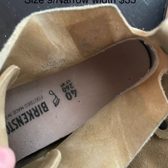 Birkenstock Size 9, Narrow to Medium Width - Picture 4 of 4
